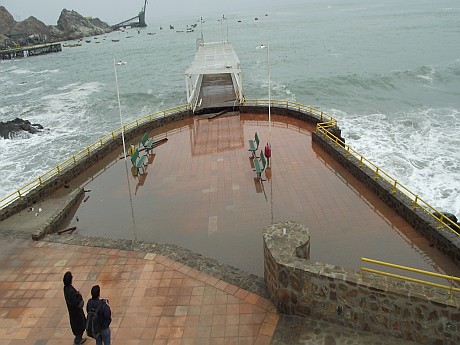 Les llueve sobre mojado: Esta semana pescadores de Chañaral fueron afectados por las marejadas 