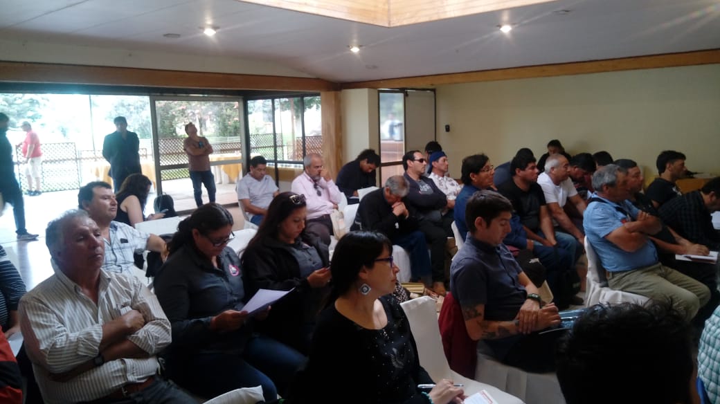 Ley de caletas y contaminación del borde costero fueron temas transversales en el IV Taller de pescadores macrozona norte