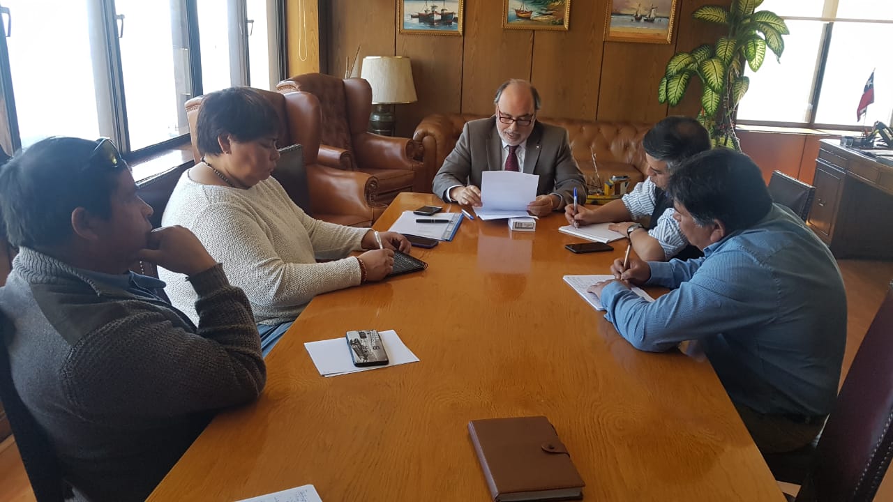 Pescadores de la macrozona norte y sur logran reunirse con el Subsecretario de Pesca