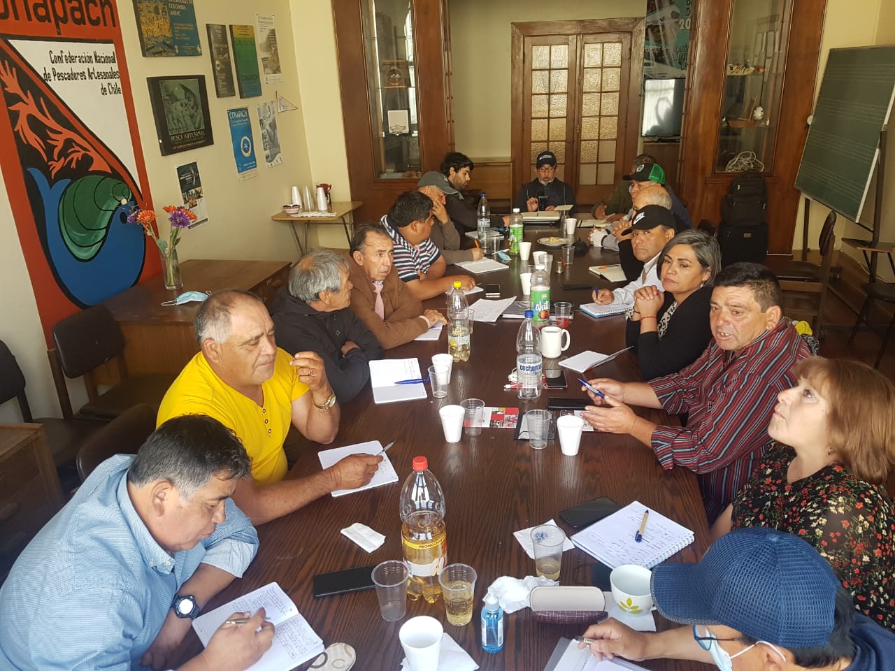 Dirigentes de la CONAPACH se reúnen con autoridades pesqueras en Reunión Nacional